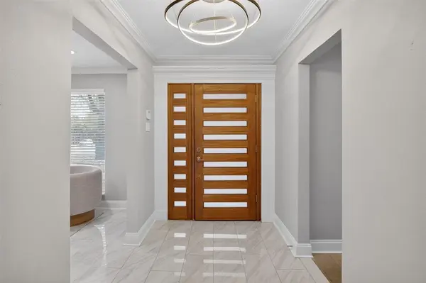 7631 Meadow Road, Dallas, TX 75230