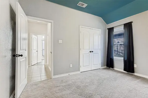 6033 Paddlefish Drive, Fort Worth, TX 76179