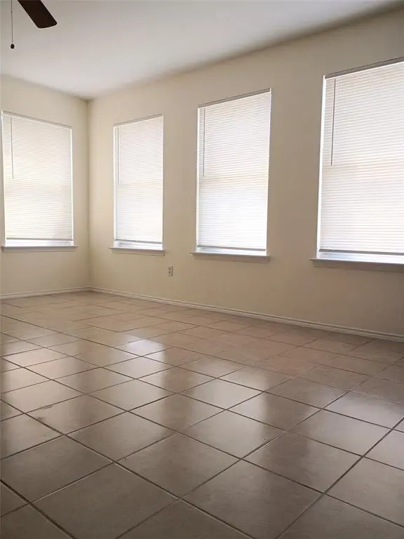 218 Jacob Court, Glenn Heights, TX 75154