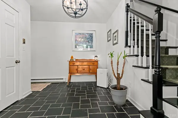 4717 locksview RD, Lynchburg, VA 24503