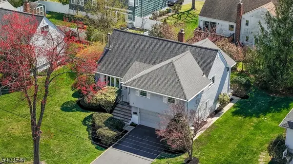 407 Cayuga Way, Westfield Town, NJ 07090