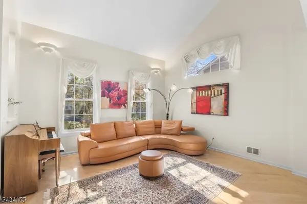 70 Hartley Ln, Bernards Twp., NJ 07920