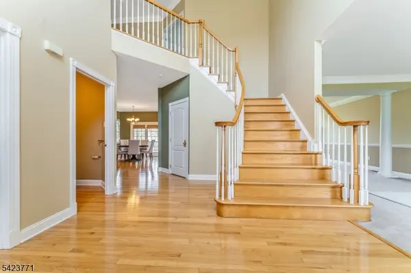 61 Albert Dr, Union Twp., NJ 08809