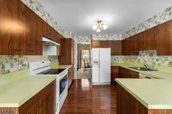 3 Macmillan Ct, Mahwah Twp., NJ 07430