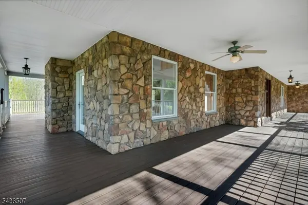 28 Alize Dr, Kinnelon Boro, NJ 07405