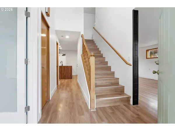 15920 SW BRIDLE HILLS DR, Beaverton, OR 97007