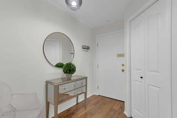 6000 Somervale CT SW #306, Calgary, AB T2Y4J4