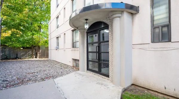 875 Avenue RD #5, Toronto C03, ON M5P 2K5