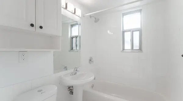 875 Avenue RD #5, Toronto C03, ON M5P 2K5