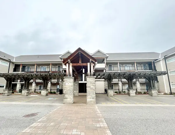 4 Cove CT #101, Collingwood, ON L9Y 0Y6