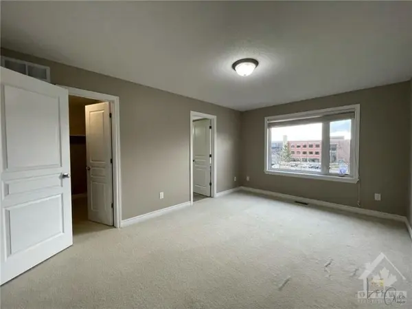 541 Remnor AVE, Kanata, ON K2T 0A5