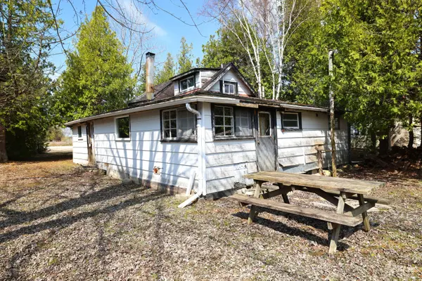 35 Bay ST, South Bruce Peninsula, ON N0H 2T0