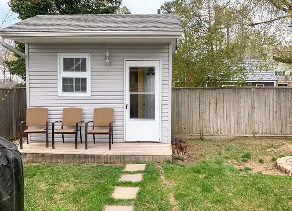 23 Queens AVE, Lambton Shores, ON N0M 1T0