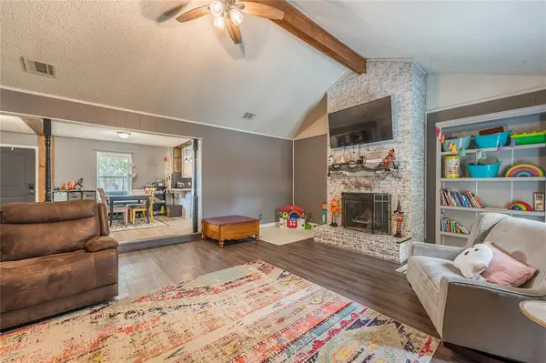 104 Sherry Lynn Drive, China Spring, TX 76633