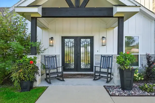 7025 Lake Vista Drive, Streetman, TX 75859