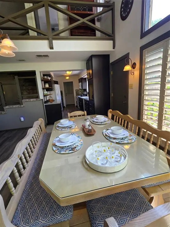 1425 E Seneca Court, Granbury, TX 76048