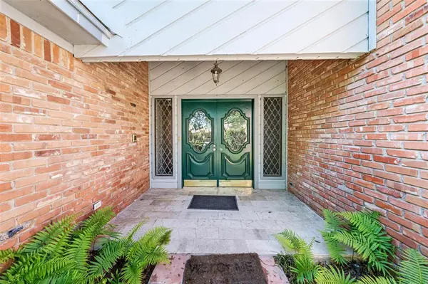 9925 Sandalwood Drive, Woodway, TX 76712