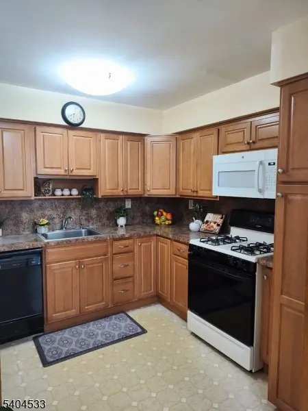 158 Pierre Ave, Garfield City, NJ 07026