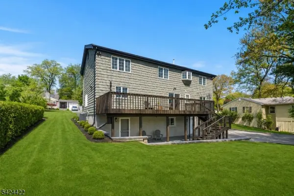 6 Exeter St, Parsippany-troy Hills Twp., NJ 07950