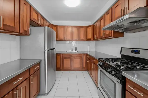 3225 Shore Pkwy #1C, Brooklyn, NY 11235