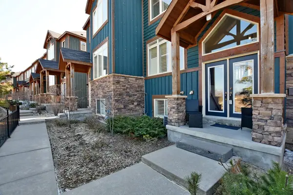 56 Joseph TRL, Collingwood, ON L9Y 0J3