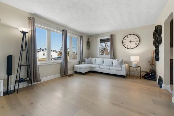 61 Third AVE, Arnprior, ON K7S 1Y6