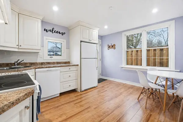 24 Appel ST, London East, ON N5Y 1P9