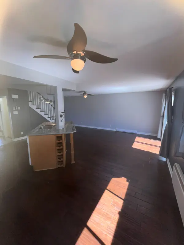 87 Grady CRES, South Of Baseline To Knoxdale, ON K2H 5S2