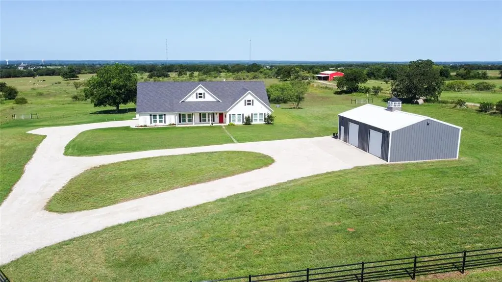 121 County Road 2571, Alvord, TX 76225