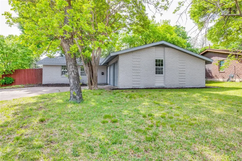 2010 Durham Street, Irving, TX 75062