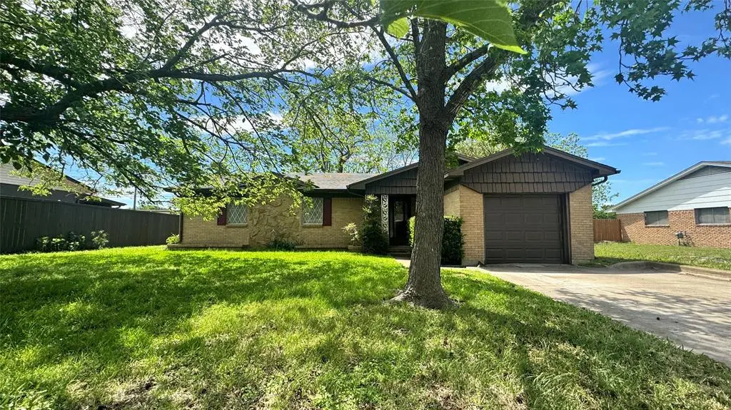 101 Town North Drive, Terrell, TX 75160