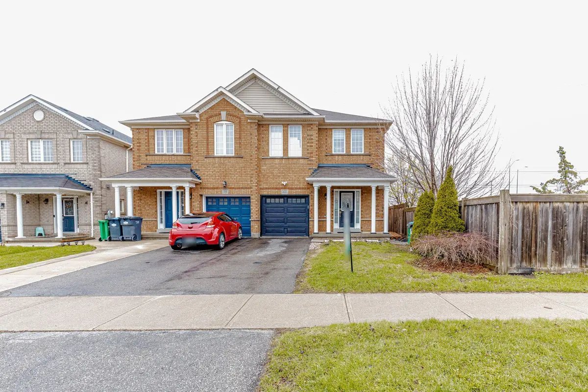 60 Bushmill CIR, Brampton, ON L7A 0K8