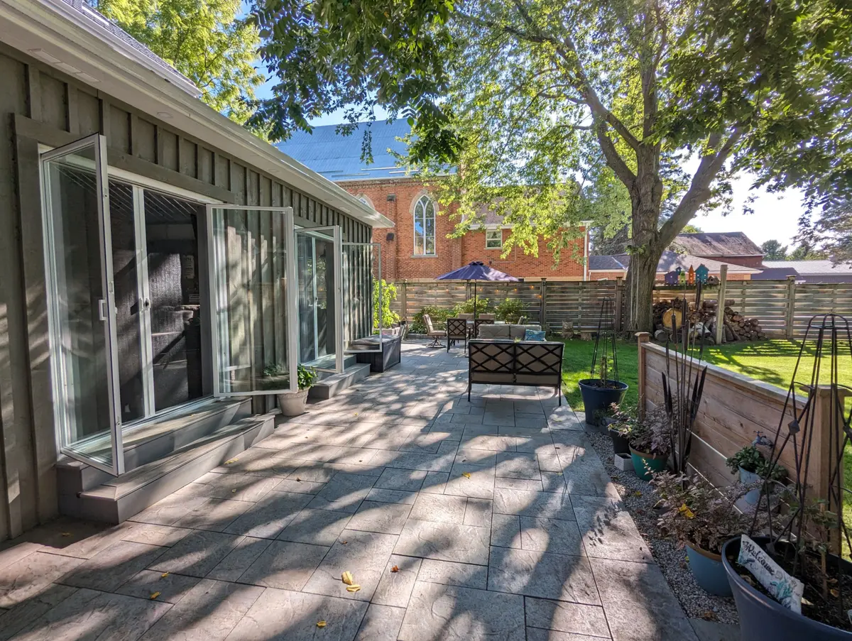 138 Bruce ST S, Blue Mountains, ON N0H 2P0