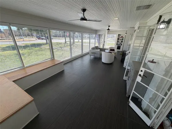 3232 Bellaire Drive W, Fort Worth, TX 76109