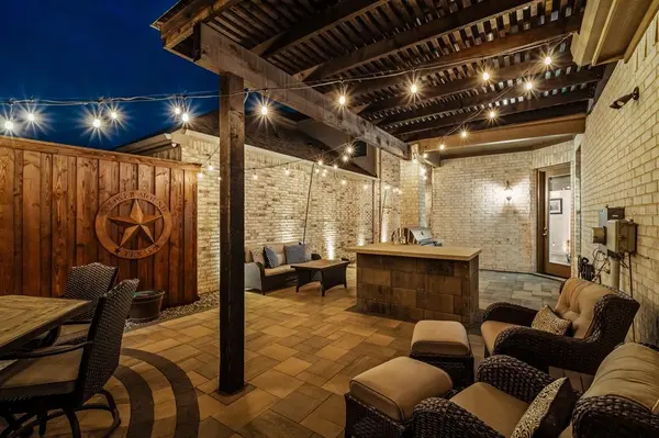 2217 6th Avenue, Flower Mound, TX 75028