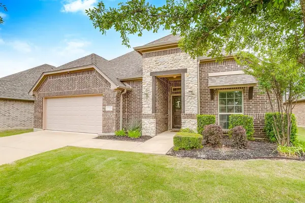 2721 Buffalo Run, Burleson, TX 76028