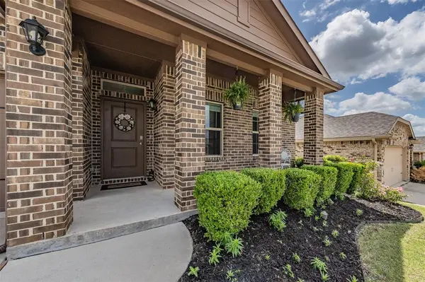 9929 Clemmons Road, Fort Worth, TX 76108