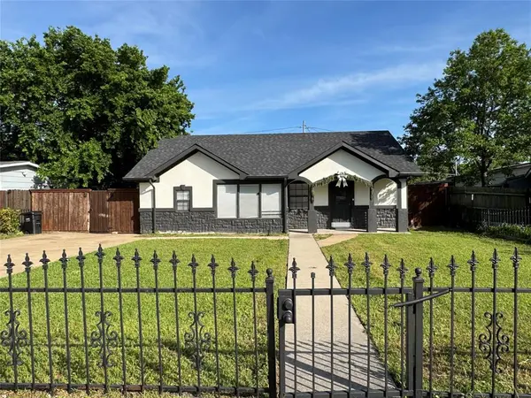 412 Willowbrook Drive, Mesquite, TX 75149