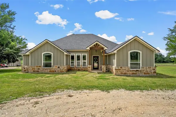 638 County Road 337, Rosebud, TX 76570