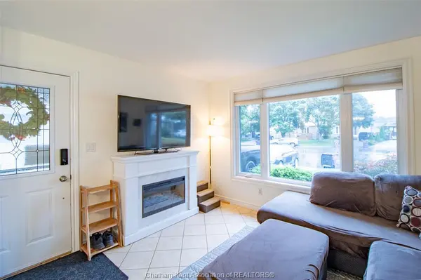 28 Timothy Crescent, Chatham, ON N7L 4Z2