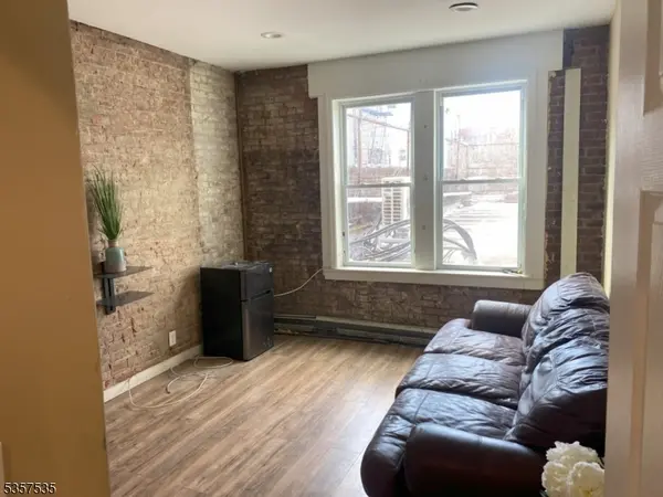 309 Martin Luther King Jr Dr, Jersey City, NJ 07305