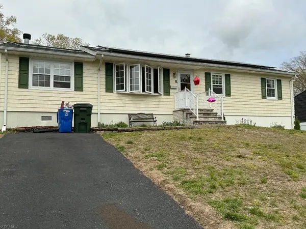 20 Nottingham Dr, Howell Twp., NJ 07731