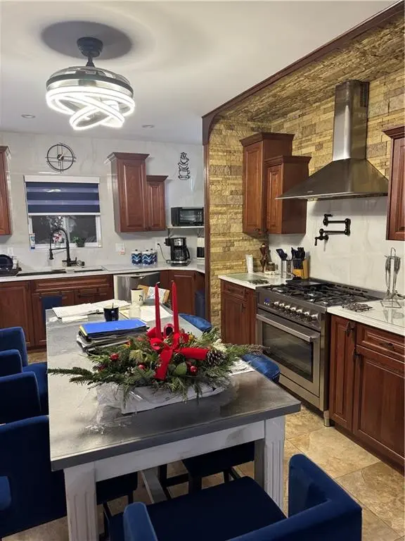 386 Page AVE, Staten  Island, NY 10307