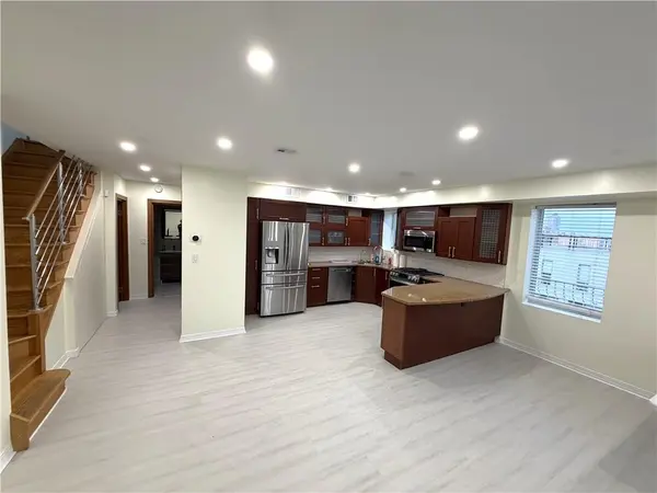 63 Brighton 2nd PL #4B, Brooklyn, NY 11235