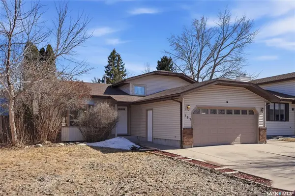 107 Armstrong CRESCENT, Saskatoon, SK S7N 3M4
