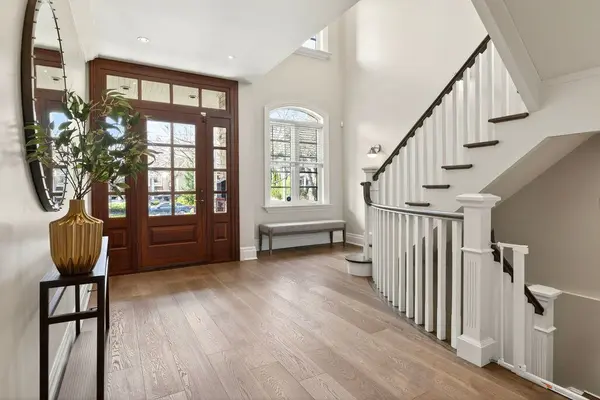 195 Pomona AVE, Burlington, ON L7N 1S9