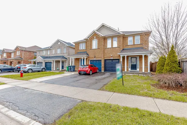 60 Bushmill CIR, Brampton, ON L7A 0K8