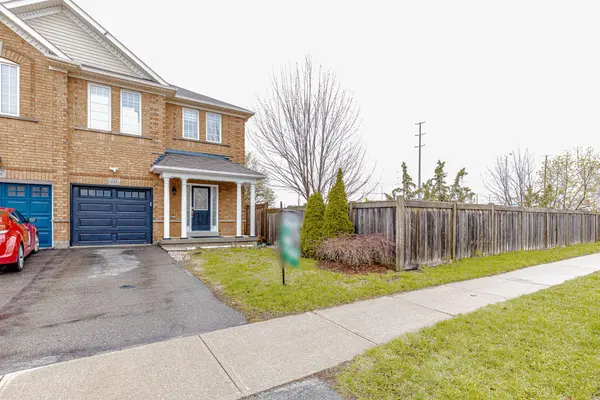 60 Bushmill CIR, Brampton, ON L7A 0K8