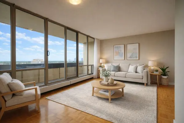 470 Sentinel RD #1915, Toronto W05, ON M3J 1V6