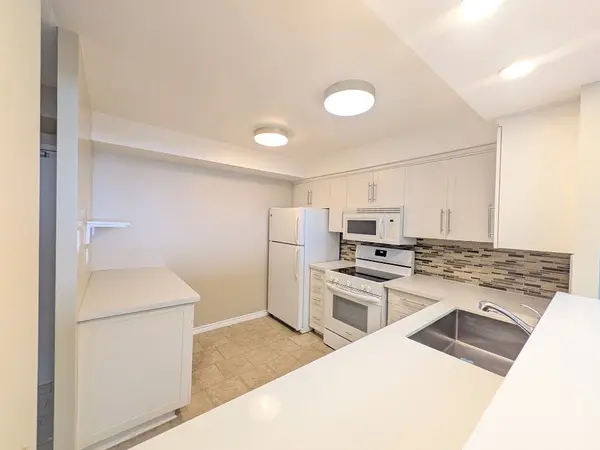 3845 Lake Shore BLVD W #1510, Toronto W06, ON M8W 4Y3